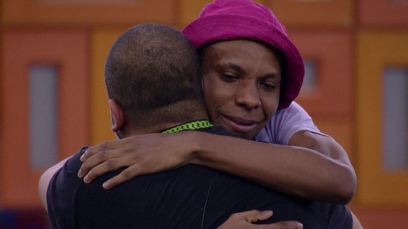 Quiz: o seu ídolo te acordaria para o Raio X no "BBB"?