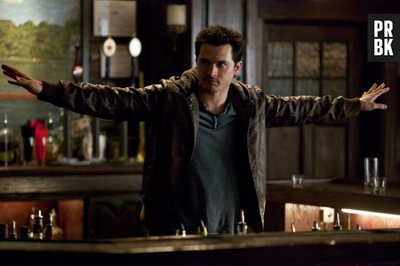 Michael Malarkey, o Enzo, de "The Vampire Diaries" brincou durante uma entrevista