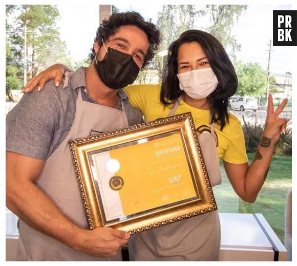 Ariadna, participante de "No Limite", é maquiadora e esteticista