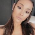 Ariana Grande  se aliou a plataforma Betterhelp para ajudar jovens a fazerem terapia 