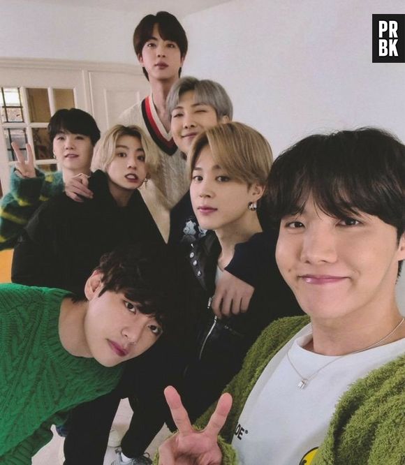 Os fãs do BTS fizeram muitos memes com a votação, divulgada pela UEFA