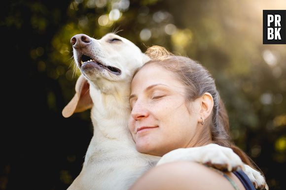 Abraçar pode ajudar a reduzir o nível de estresse e ansiedade