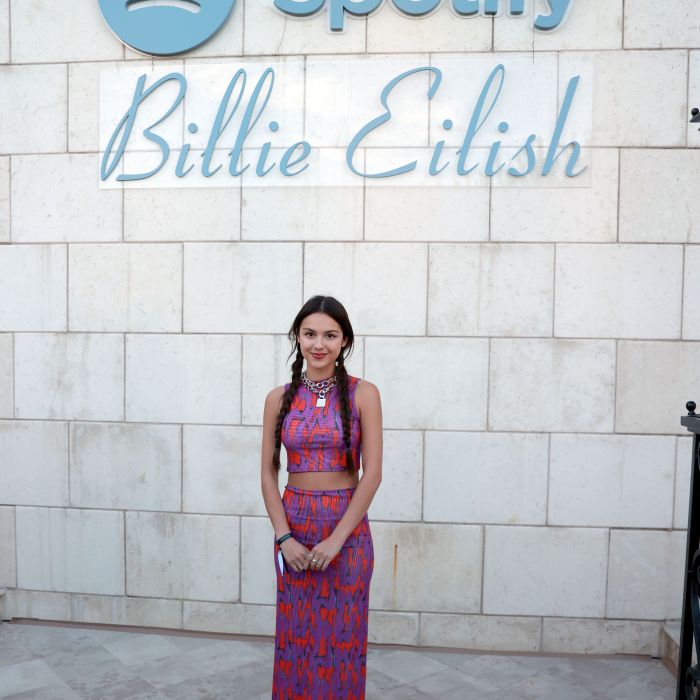 Olivia Rodrigo prestigiar Billie Eilish na estreia do álbum &quot;Happier Than Ever: The Destination&quot; em evento na Califórnia, Estados Unidos, em 29 de julho de 2021