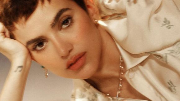 Manu Gavassi anuncia Tumblr com tweets enigmáticos e fãs fazem teorias