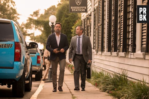 É possível que Ward (Charles Esten) seja finalmente punido por seus crimes em uma terceira temporada de "Outer Banks"