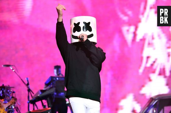 Uma das maiores curiosidades a respeito de DJ Marshmello é sua verdadeira identidade. Apesar de tentar manter tudo de forma anônima, existem suposições que ele seja Christopher Comstock