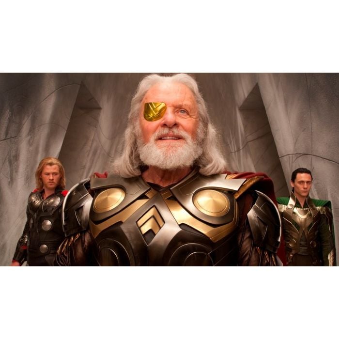 Em &quot;Thor&quot; (2011) fomos apresentados a Thor, Loki, Odin e Frigga, a família real de Asgard, no primeiro filme do Deus do Trovão.