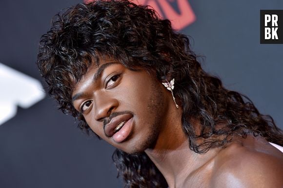 Lil Nas X quer acabar com o estigma da AIDS e fez apresentação poderosa no VMA 2021