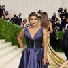 Mindy Kaling tem inspirado seus 5,9 milhões de seguidores no Instagram com sua paixão pela mod