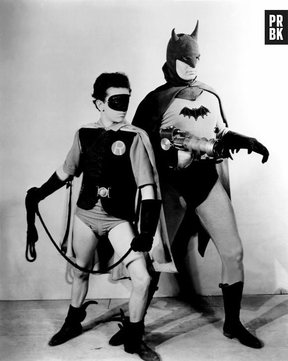 Lewis Wilson foi o primeiro ator a interpretar o Batman nos cinemas, em 1943. Seu filme ajudou a apresentar o homem-morcego para o público e contou com elementos icônicos do universo do personagem 