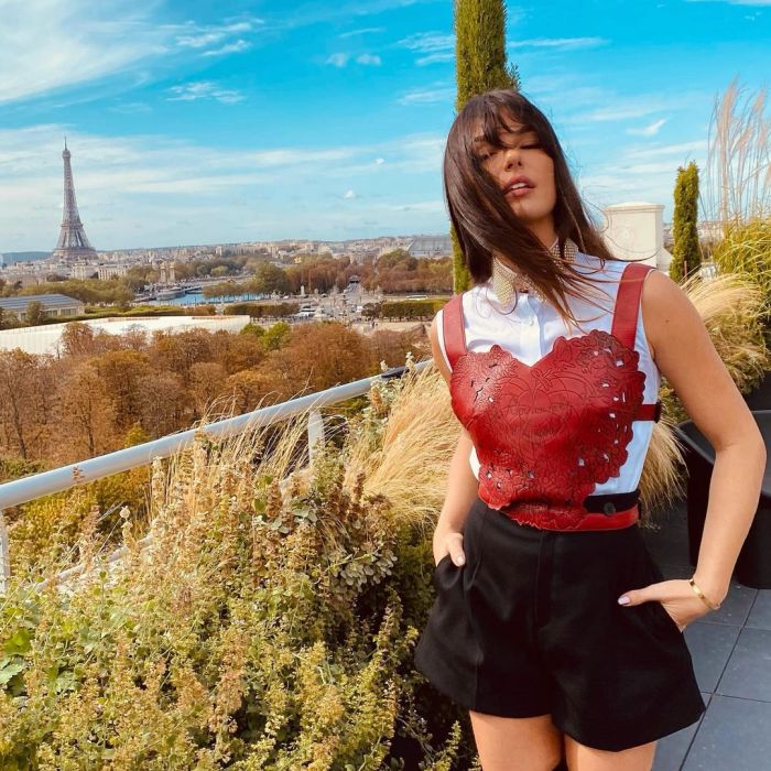 Isis Valverde usa look Dior em Paris