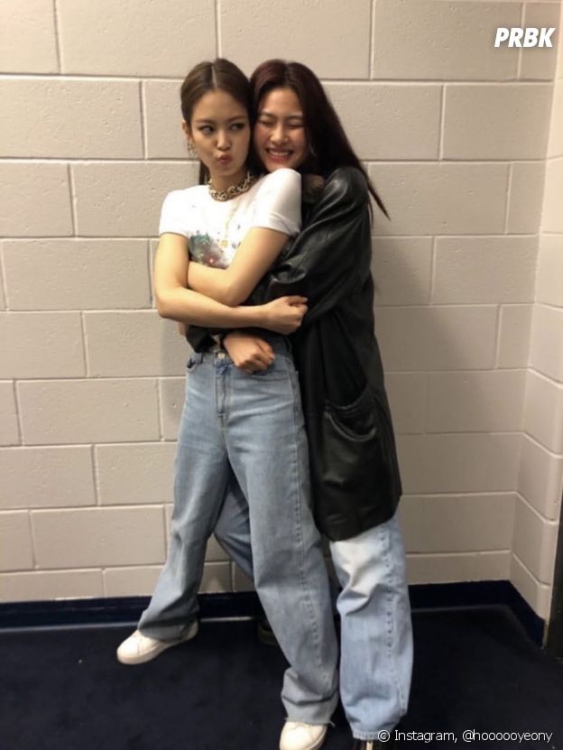 BLACKPINK e Round 6: Jennie e Jung Ho-yeon vivem postando fotos