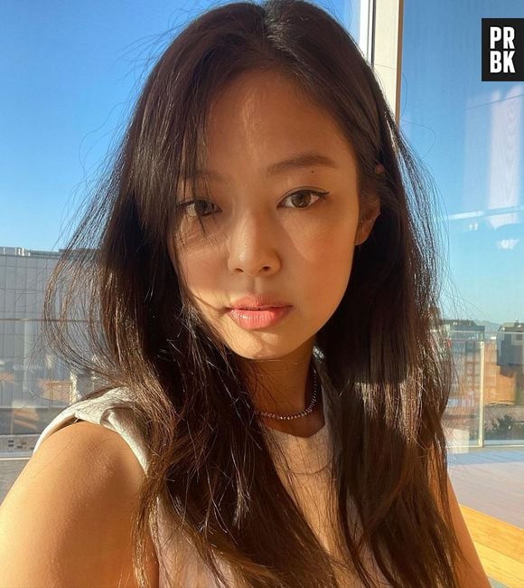 Jennie, do BLACKPINK, divulgou "Round 6" em seus stories no Instagram