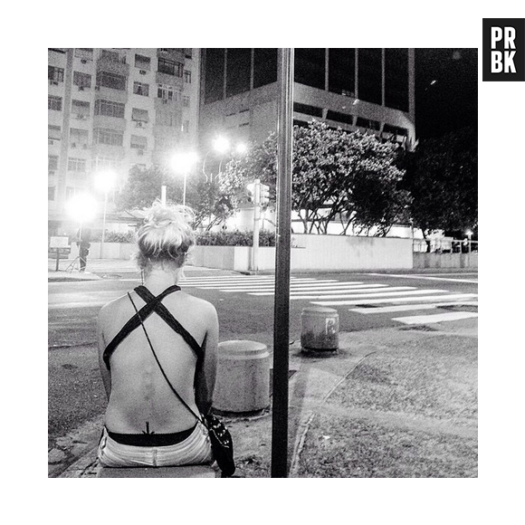 Prostituta e viciada em drogas vivida por Bruna Linzmeyer no cinema