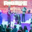 Elenco de "Rebelde", da Netflix, canta no evento "Somos Todxs Rebelde"