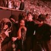 Taehyung e Jungkook, do BTS, curtiram muito o show de Harry Styles com Lizzo. J-Hope e Jimin também marcaram presença