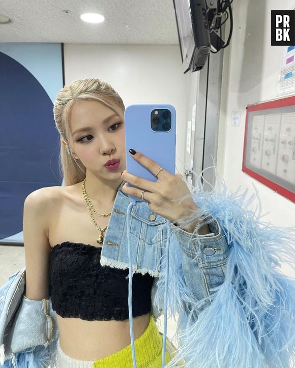 Rosé, do BLACKPINK, tem um estilo bem individual. Confira algumas referências de moda da cantora