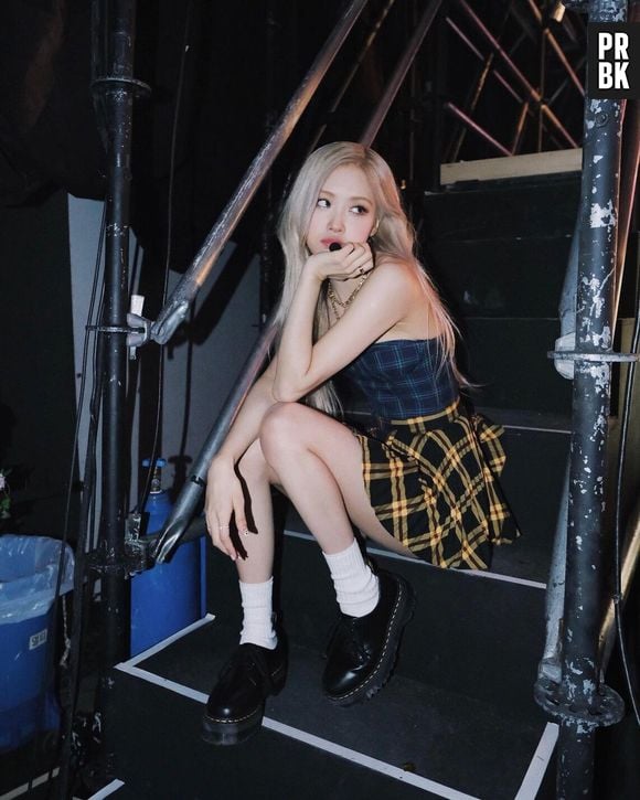 Rosé, do BLACKPINK: estampa xadrez é usada tanto no dia a dia quanto em shows