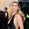 Miley Cyrus levantou polêmica após vídeo usando drogas