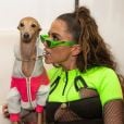 Anitta e seu cachorro Plínio são uma dupla de sucesso