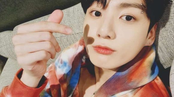 Jungkook, do BTS, responde fãs e se declara: "Penso em vocês o tempo todo"