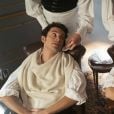"Bridgerton": produtor queria que   Anthony (Jonathan Bailey) raspasse a barba na 2ª temporada   