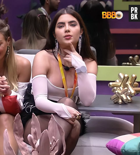 Jade Picon usou luvas em diferentes looks no "BBB22"