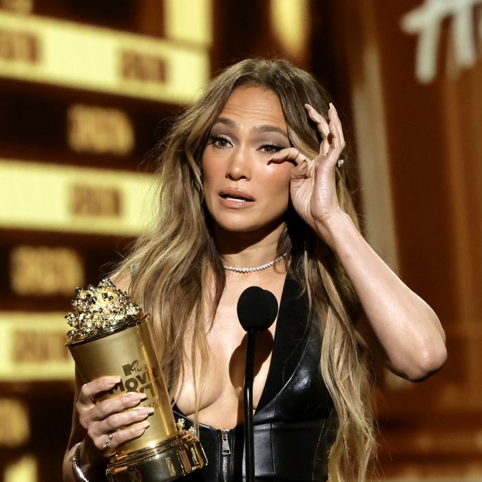 MTV Movie &amp;amp; TV Award 2022: Jennifer Lopez se emocionou ao receber o Prêmio Geração