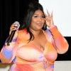 Lizzo é acusada de capacitismo em música "GRRRLS"