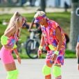 "Barbie": Margot Robbie e Ryan Gosling foram vistos com look neon na última segunda-feira (27)