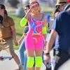 "Barbie": fãs notam que Margot Robbie parece muito feliz nos sets de filmagem