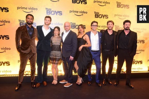 Elenco e criador de "The Boys" participaram de première do último episódio da 3ª temporada que aconteceu no Brasil