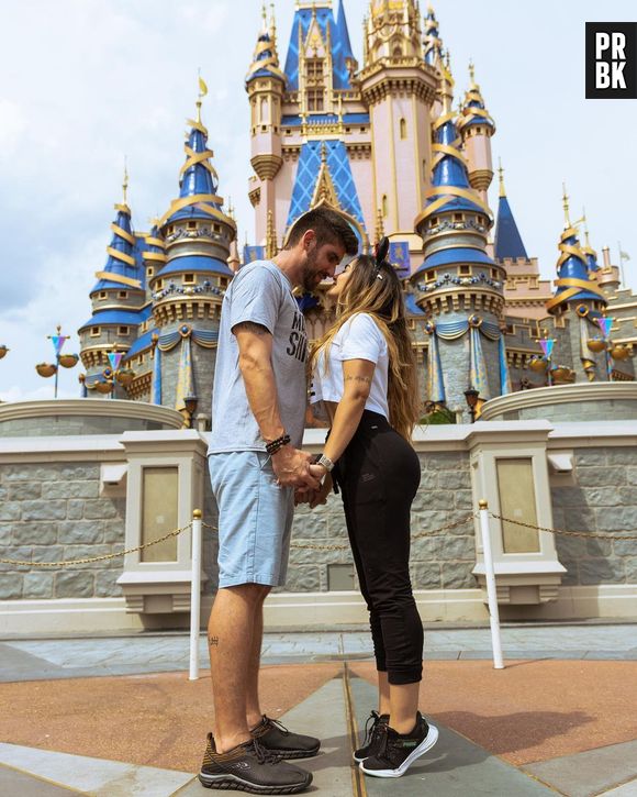 Último post de Lissio e Luana, de "Casamento às Cegas Brasil", no Instagram foi um #tbt da viagem à Disney