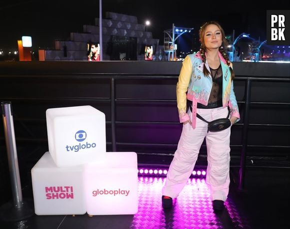 Rock in Rio: Larissa Manoela foi com calça cargo e pochete