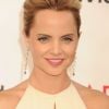 Mena Suvari tem uma tatuagem de leão na nuca