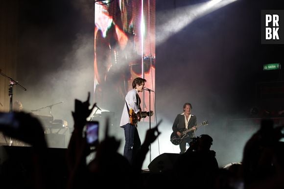 Alex Turner engajou o público com seus passeios pelo palco durante o show do Arctic Monkeys no Rio (4)