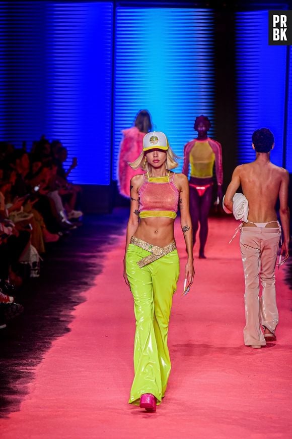 São Paulo Fashion Week 2022: Bold Strap mistura praia com elementos alienígenas