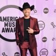   Dustin Lynch no  American Music Awards 2022 