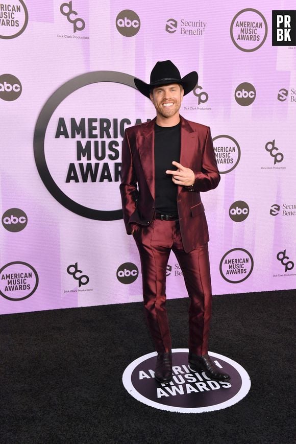 Dustin Lynch no American Music Awards 2022