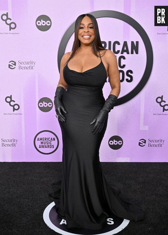 Niecy Nash no American Music Awards 2022