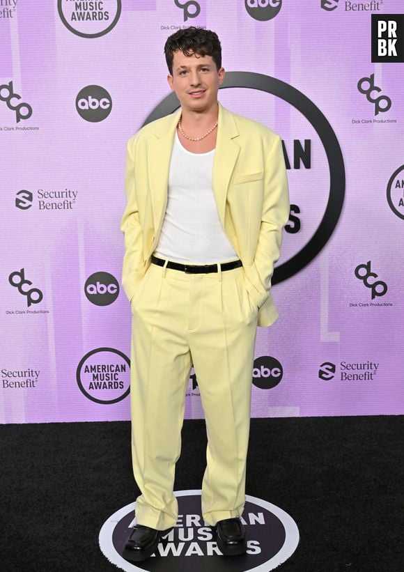 Charlie Puth no American Music Awards 2022