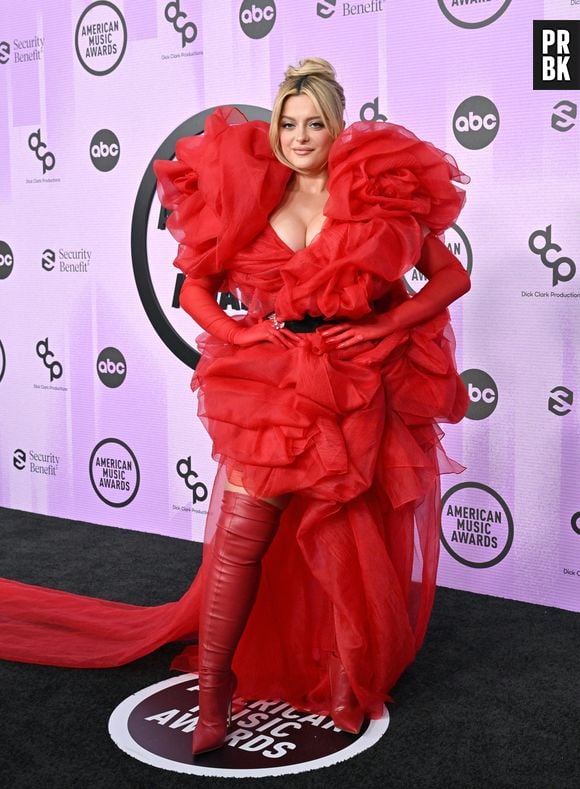 Bebe Rexha no American Music Awards 2022