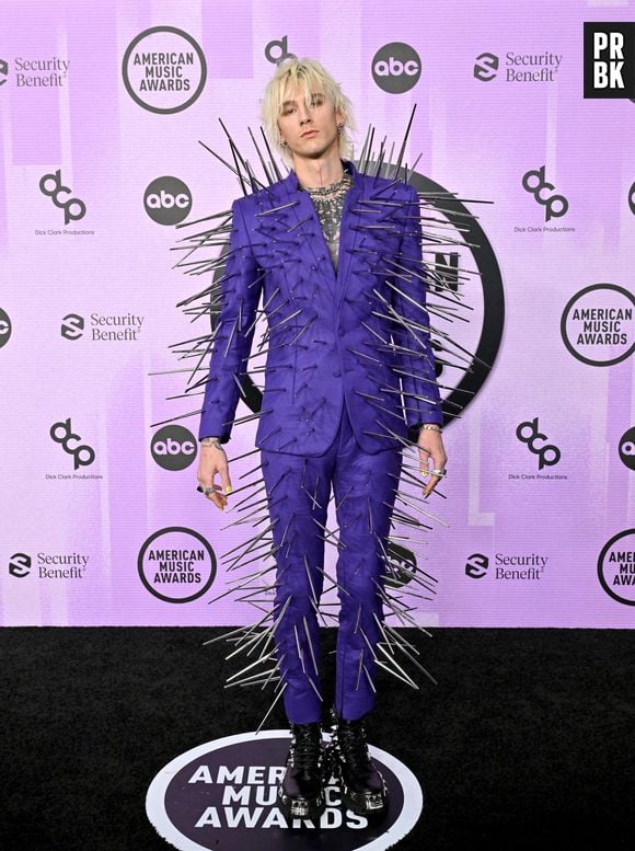 Machine Gun Kelly no American Music Awards 2022