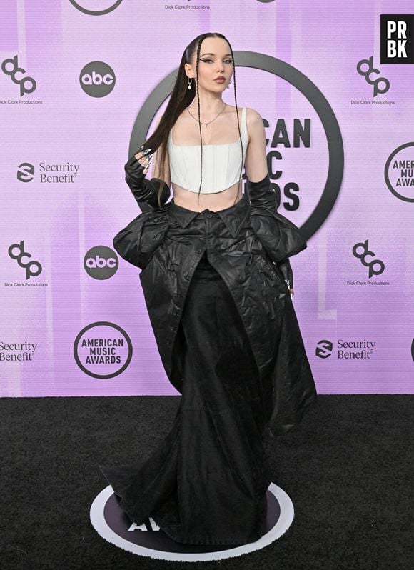 Dove Cameron no American Music Awards 2022