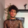 "BBB23": Gabriel Santana gosta de moda "genderless", apostando em peças mais justa e transparências