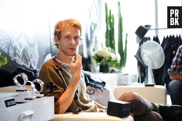 Johnny Lewis participou de várias produções teens e teve história sinistra antes de morrer, em 2012