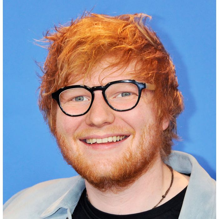 Ed Sheeran  disse que experimentou vários tipos de drogas - que ele se recusou a citar - aos 20 anos, quando &quot;costumava ser um festeiro&quot; 
