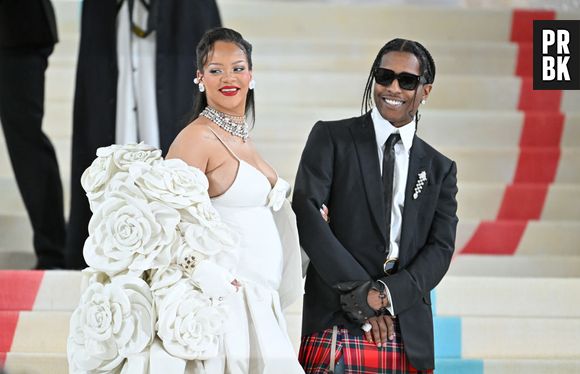 Rihanna exibiu seu barrigão de grávida no MET Gala 2023, ao lado de A$AP Rocky