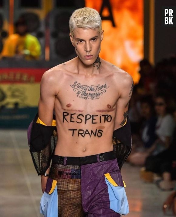 Sam Porto foi o primeiro homem trans a desfilar na São Paulo Fashion Week