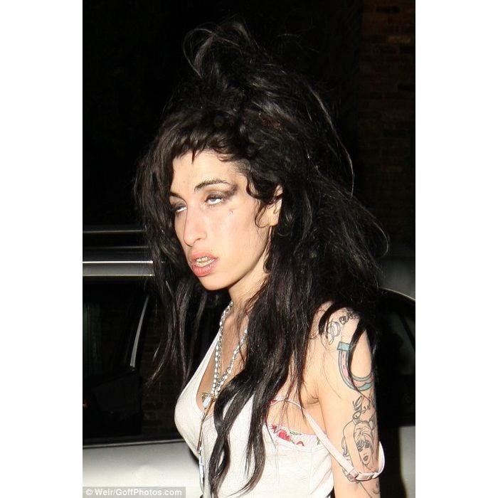 Amy Winehouse já foi vista bem diferente por causa das drogas